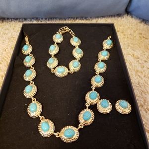 Necklace, bracelet and earrings set